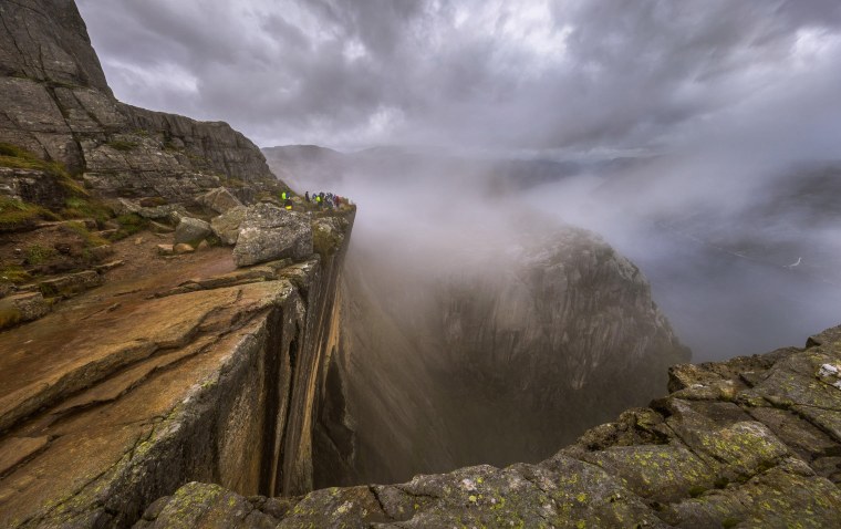 Утес Прекестулен Норвегия без людей