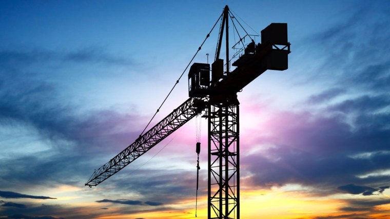 Строительные краны в небе