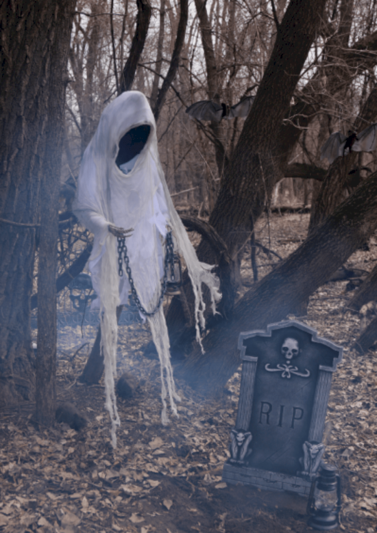 Дух на кладбище