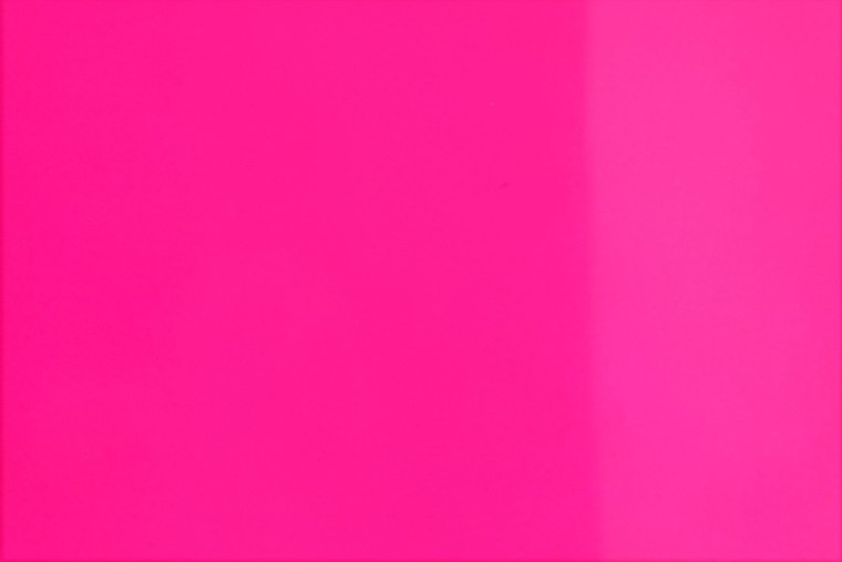 Яркий розовый