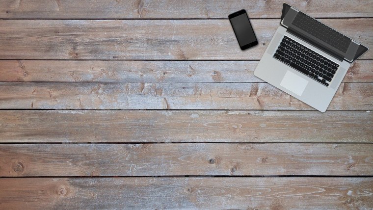 Стол для ноутбука