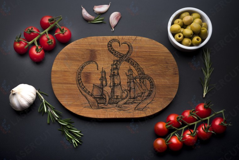 Планшет на столе