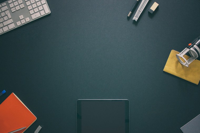 Деревянный стол вид сверху