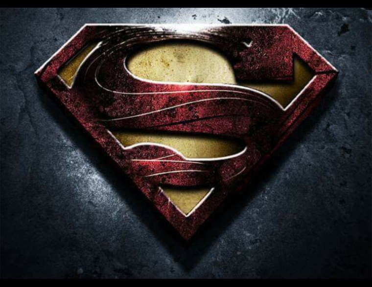 Знак Супермен на торте