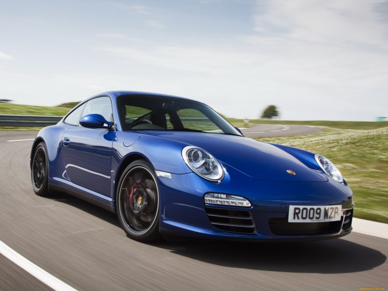 Машина Порше 911 Каррера
