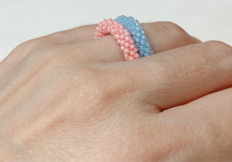 Кольца плетеные из бисера