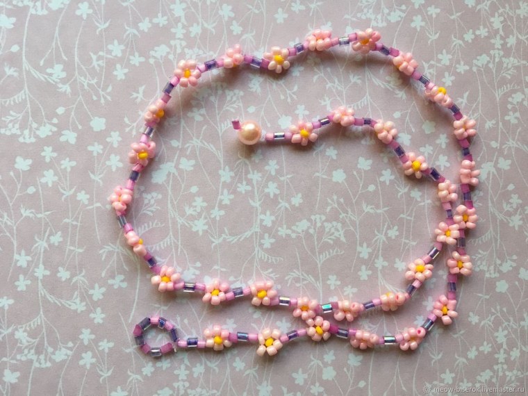 Браслет из бисера