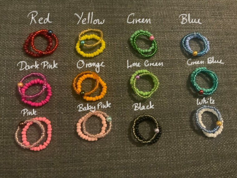 Кольца плетеные из бисера