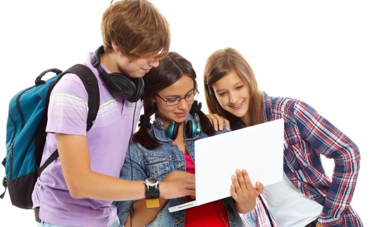 Молодежь на прозрачном фоне