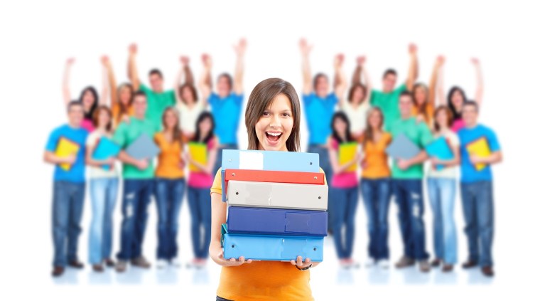 Девушка с учебниками