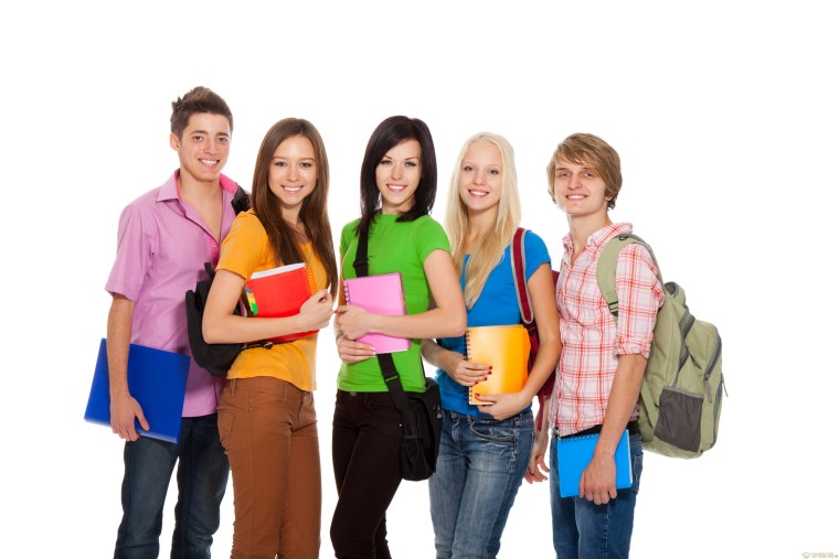 Студенты улыбаются