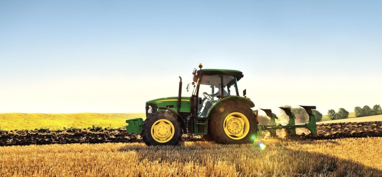 Трактор Джон Дир и кейс