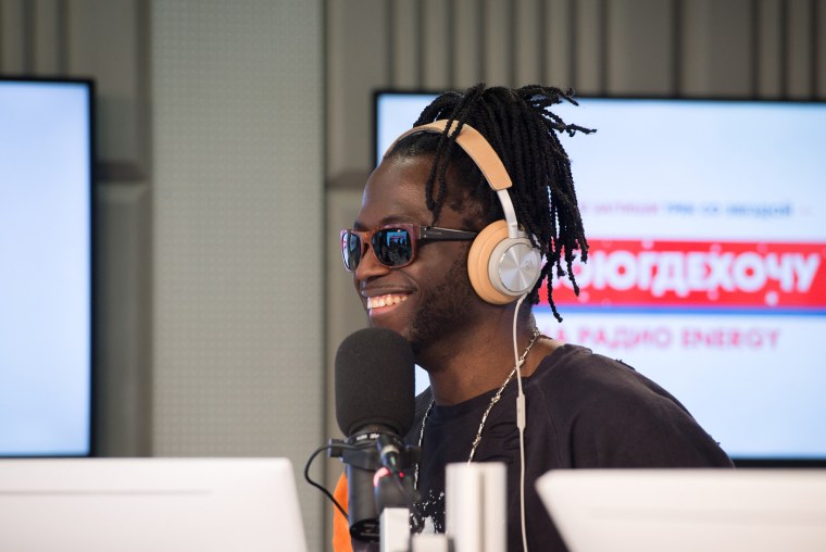 Саймон МАККОРКИНДЕЙЛ голый