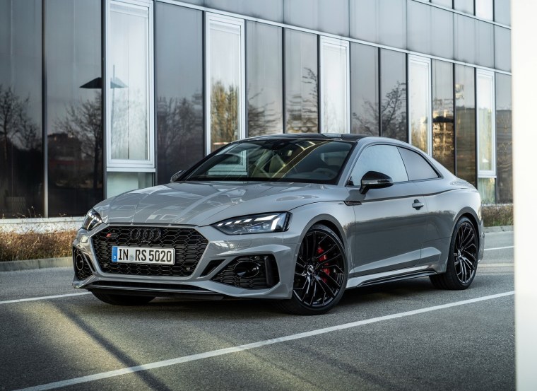 Audi rs6 avant универсал