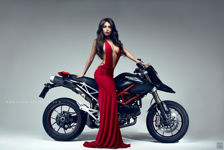 Светлана Лаврикова байкерша