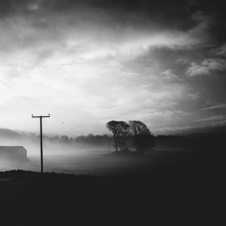 Человек в черном капюшоне