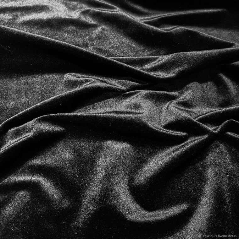 Черная бархатная ткань