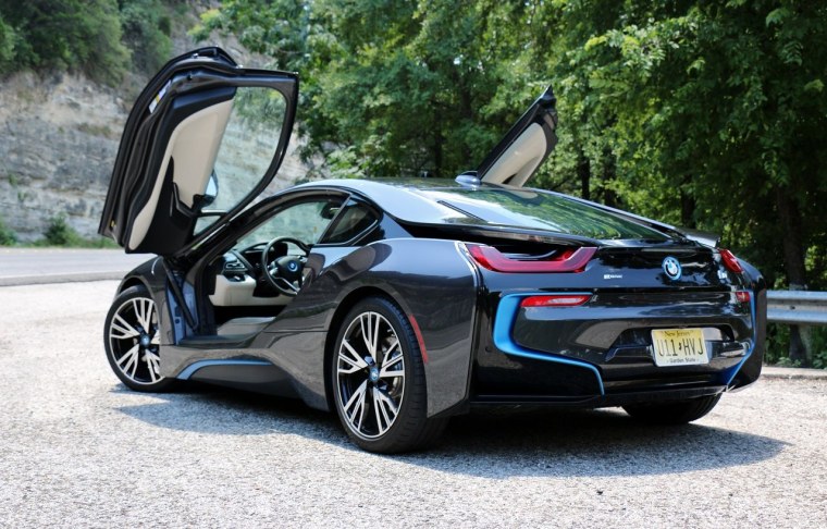 BMW i8 турбо