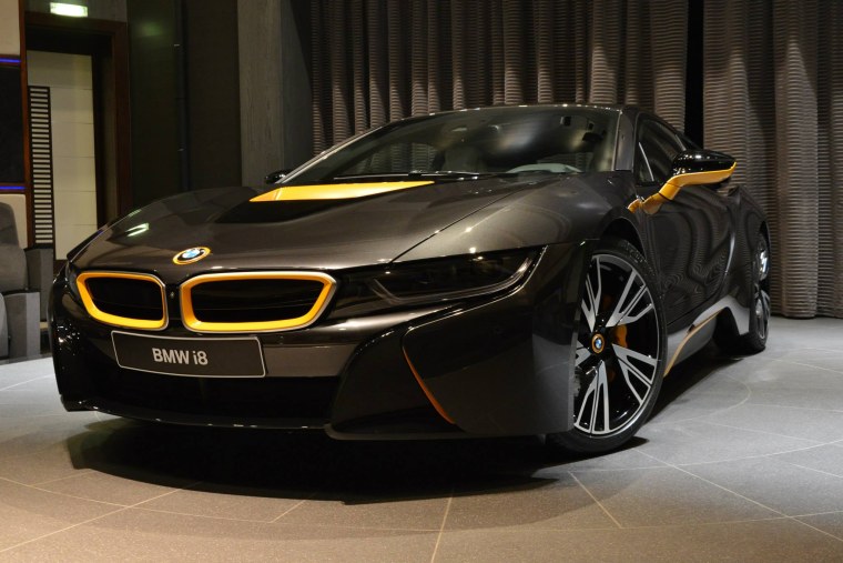 BMW i8 черная