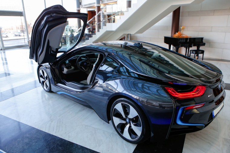 Электромобиль БМВ ай 8