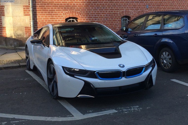BMW i8 White