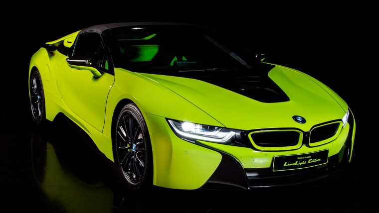 BMW i8 зеленая