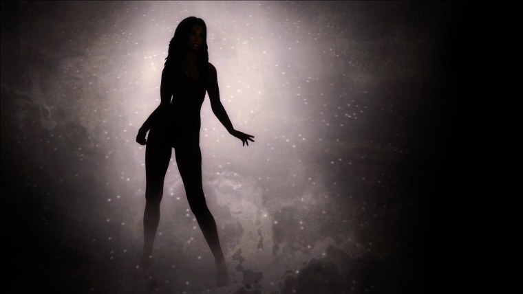 Женщина на черном фоне