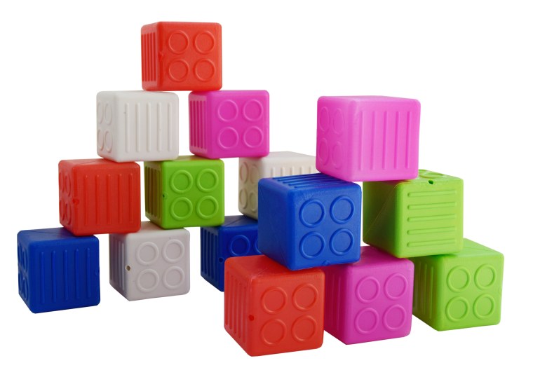 Пластмассовые кубики