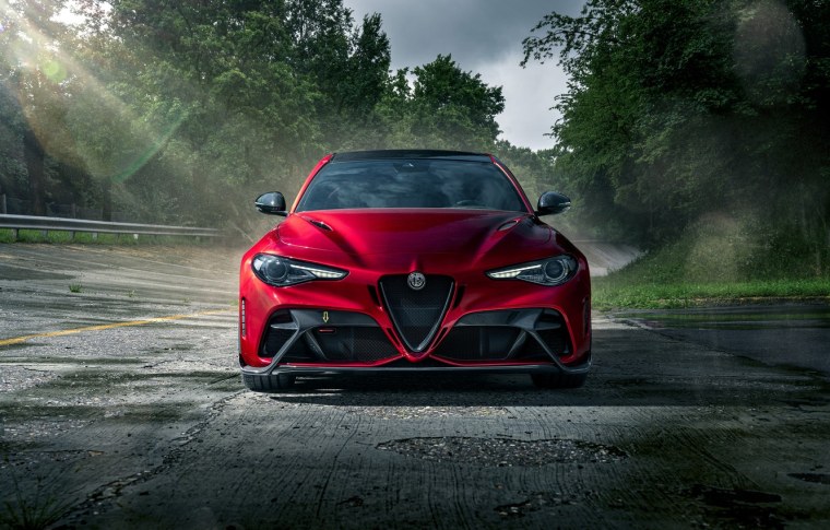 Машина Alfa Romeo Giulia
