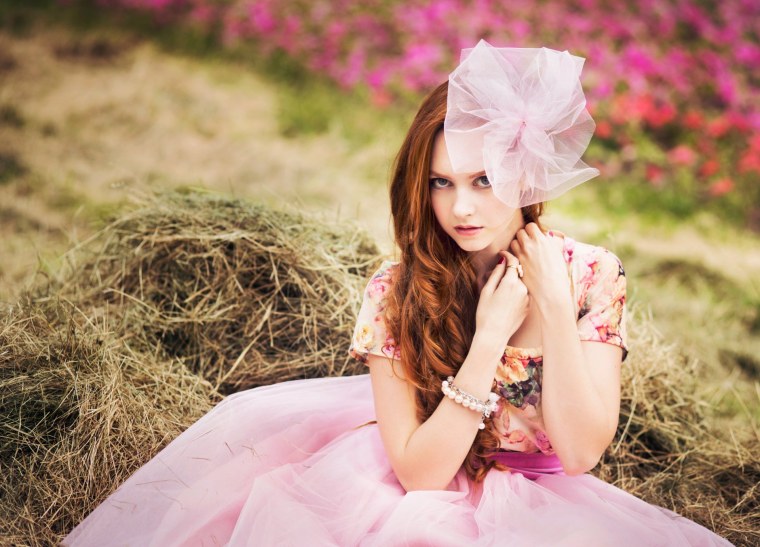 Девушка кружится