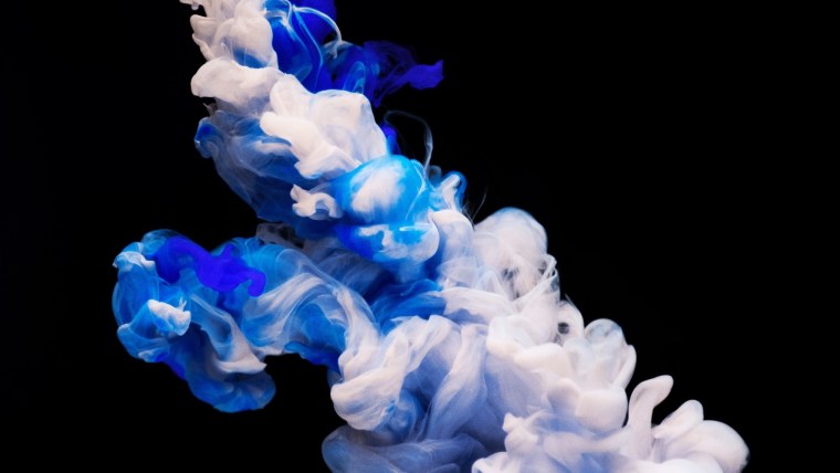 Черная краска в воде