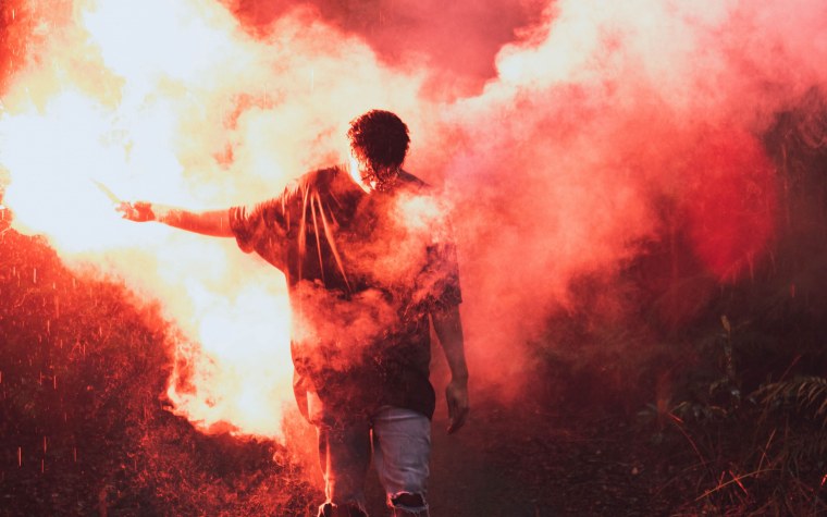 Разноцветный дым