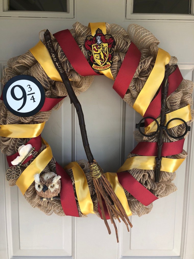 Новогодний венок в стиле Гарри Поттера