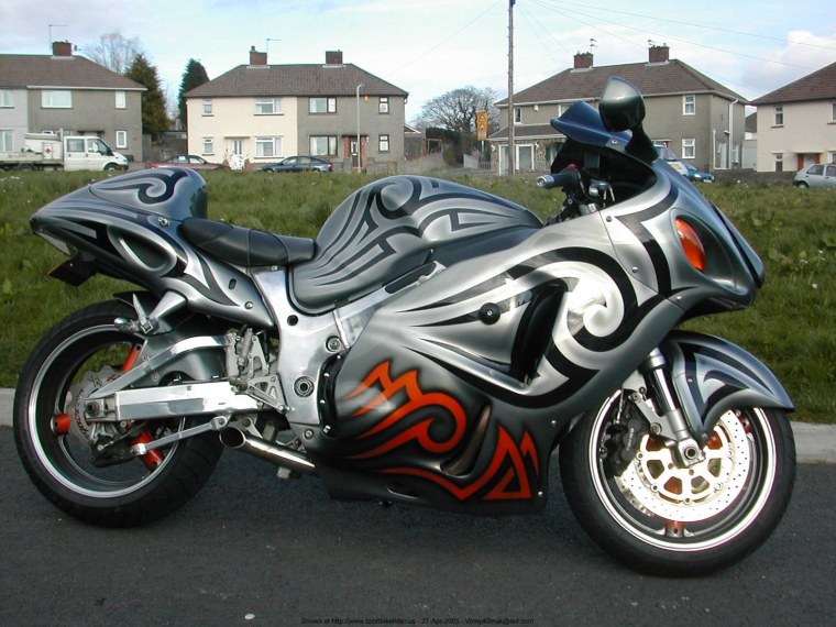 Мотоциклист карандашом