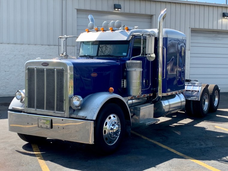 Peterbilt 379 Sleeper