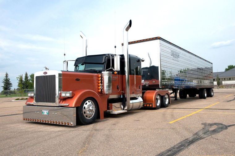 Американский грузовик Peterbilt 379