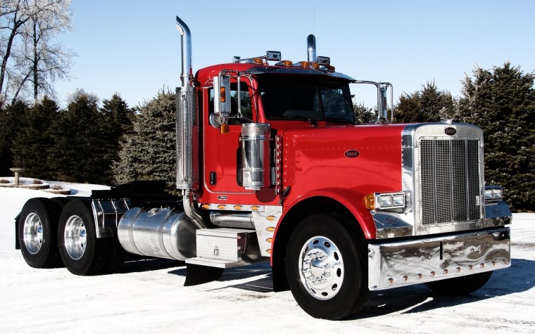 Американский грузовик Peterbilt 379