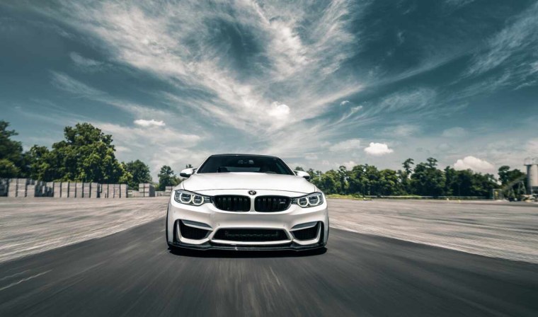 BMW m4 красная