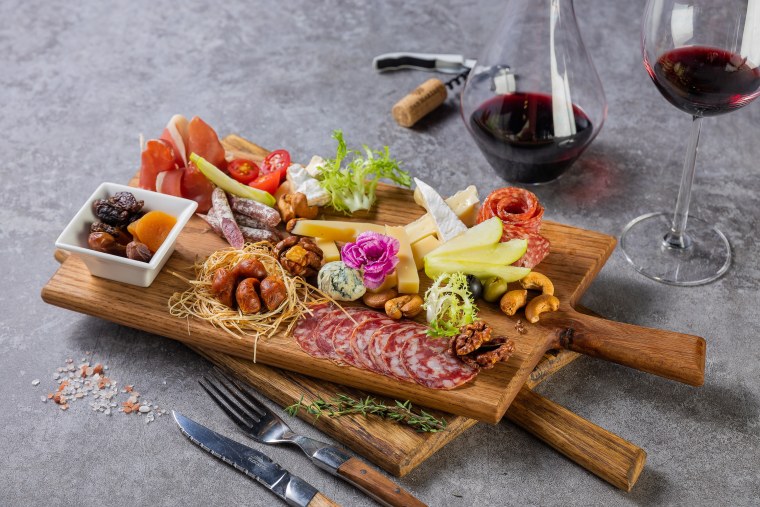 Шикарный стол с едой