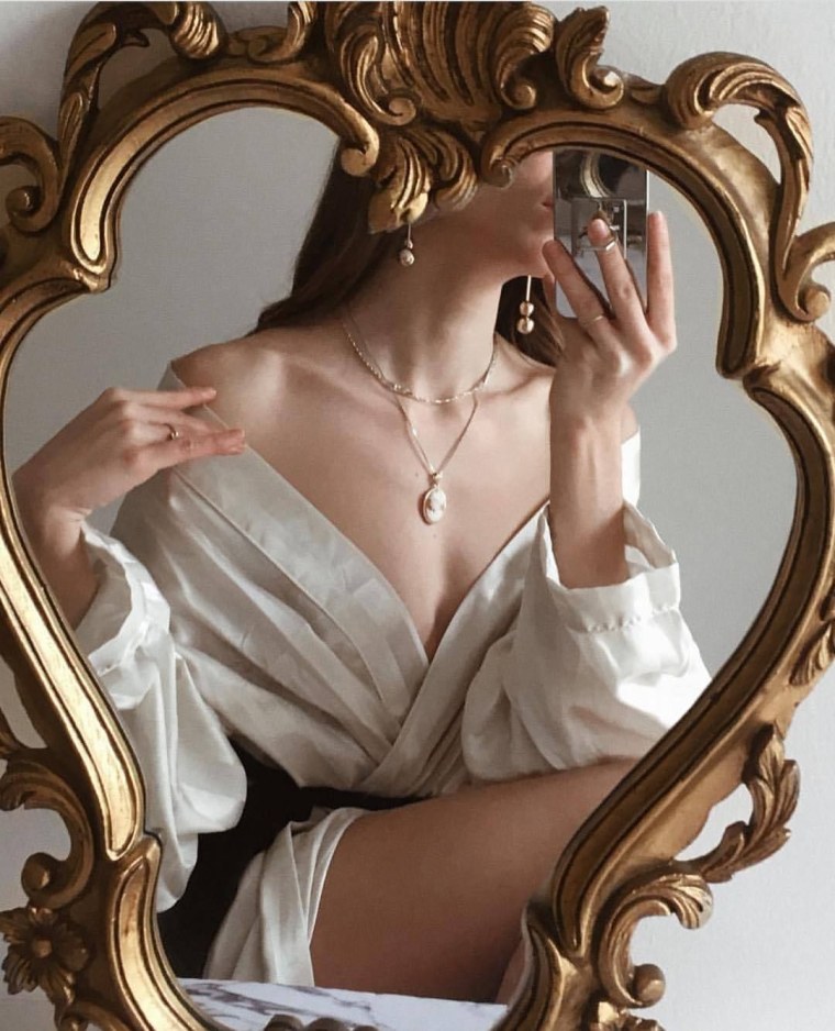 Светло фиолетовая Эстетика