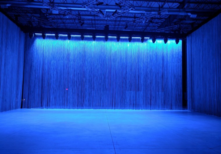 Пустая сцена