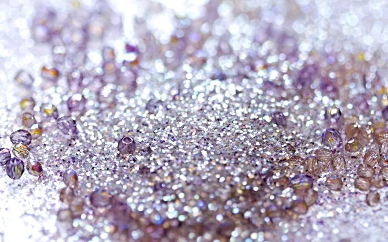 Фиолетовые блестки