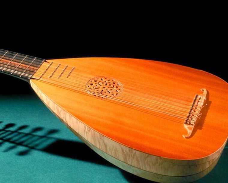 Струнные инструменты лютня