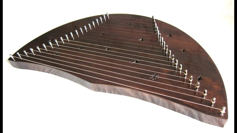 Гусли струнный музыкальный инструмент