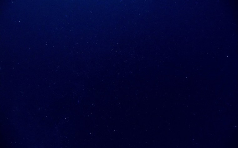 Темно синее небо со звездами
