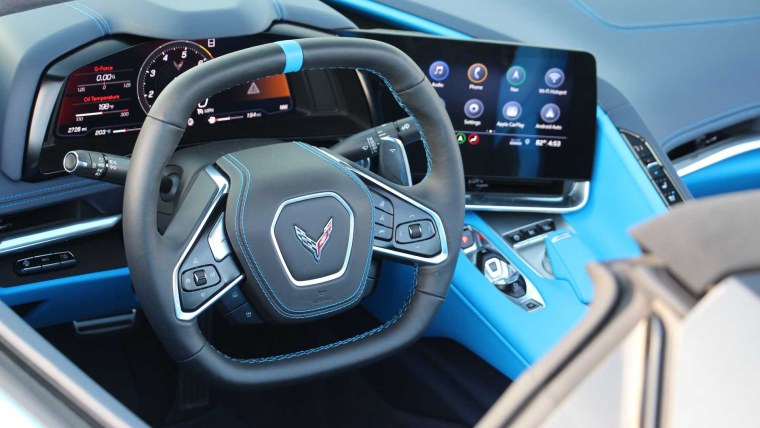 Chevrolet Corvette 2021 салон