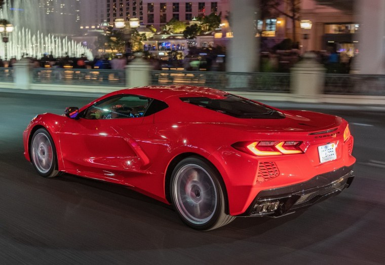 Chevrolet Corvette 2021 белый 4к