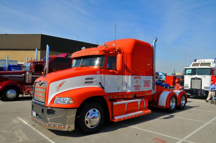 Mack Vision cx613 новый