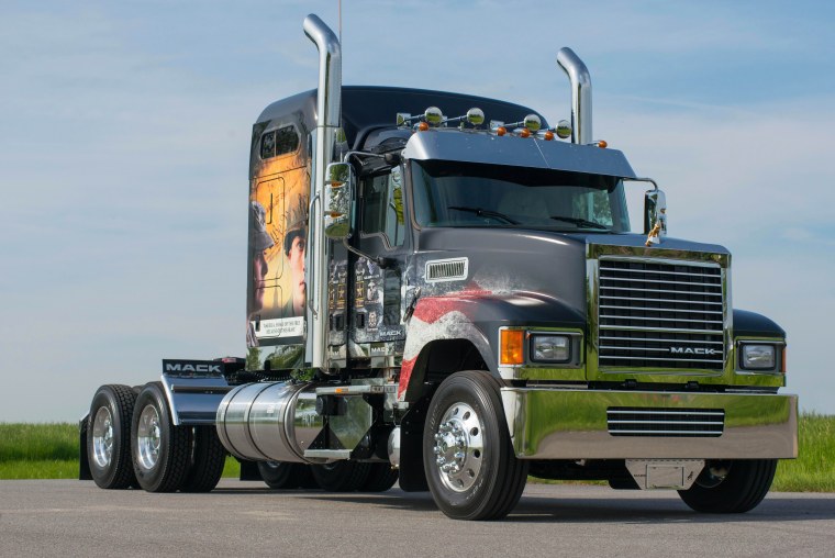 Американский грузовик Mack