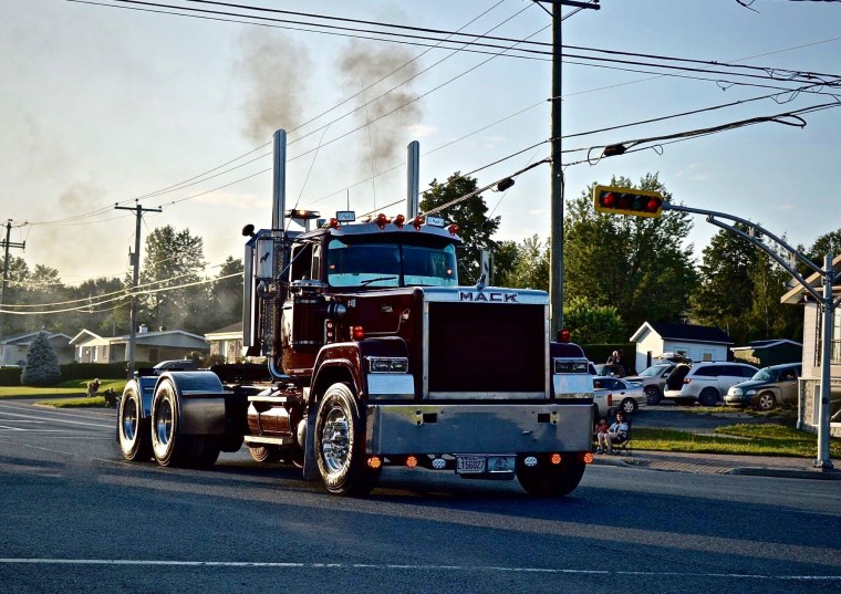 Трак тягач американский 2021